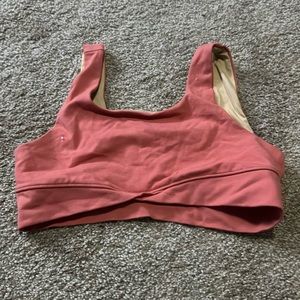 sports bra